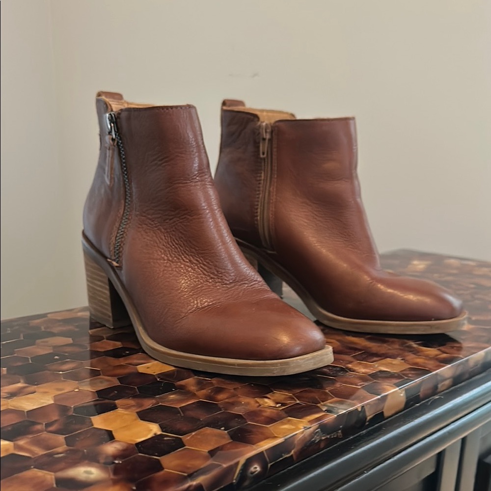 Crown Vintage Ankle Boots Brown Leather with Stacked Heel and Side Zipper 7M